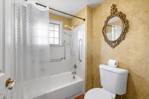 Tiny photo for 2406 Senate Way, Medford, OR 97504 (MLS # 220226786)