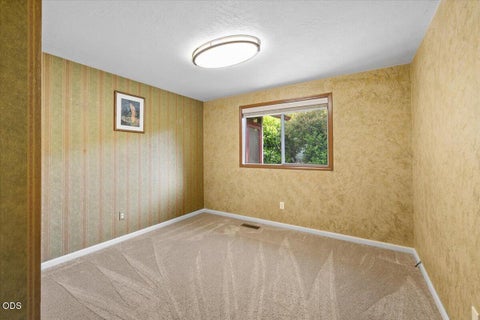 Tiny photo for 2406 Senate Way, Medford, OR 97504 (MLS # 220226786)