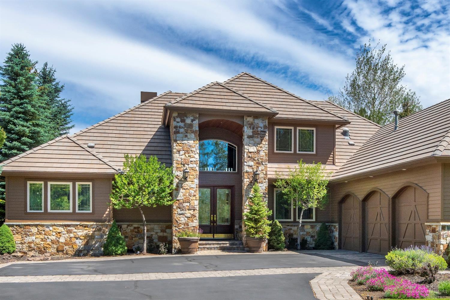 Broken Top - Residential