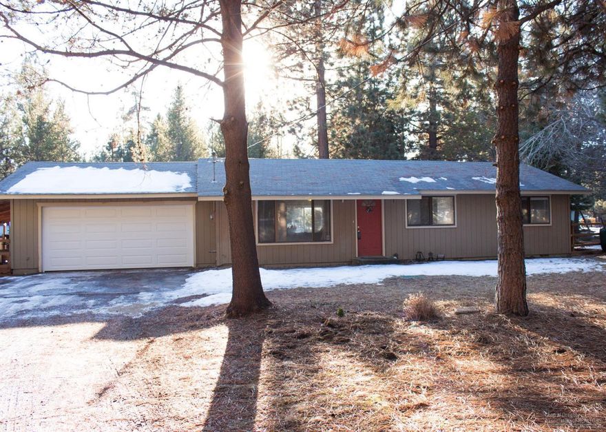 Cute home with lots of upgrades! This 3 bedroom, 2 bath home features walk-in tiled shower and laminate wood floors. This property is just under 1 acre with a chicken coop and lots of room for recreational toys. This home is a must see, contact your broker for more information.