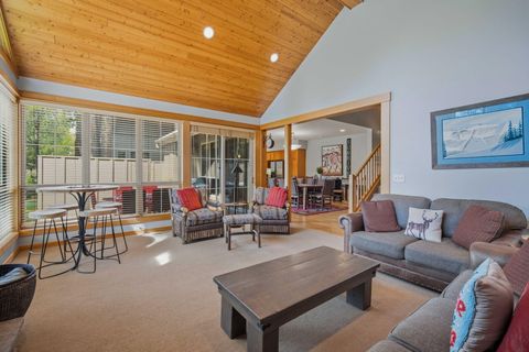 Tiny photo for 57129 Evergreen Loop #44, Sunriver, OR 97707 (MLS # 220221557)