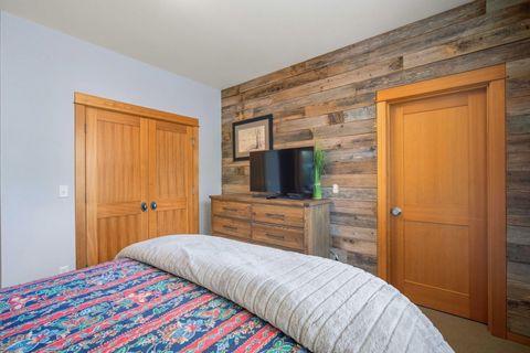 Tiny photo for 57129 Evergreen Loop #44, Sunriver, OR 97707 (MLS # 220221557)