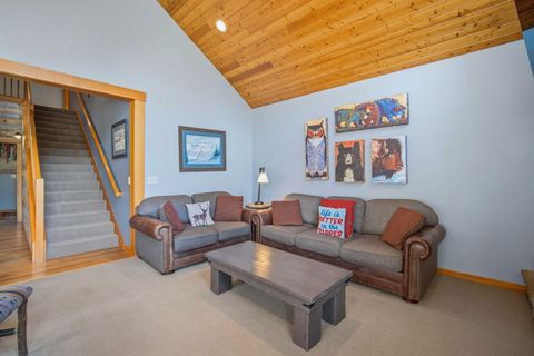 Tiny photo for 57129 Evergreen Loop #44, Sunriver, OR 97707 (MLS # 220221557)
