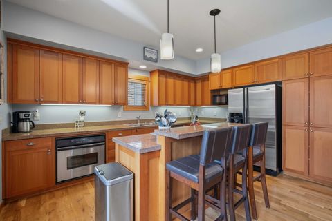 Tiny photo for 57129 Evergreen Loop #44, Sunriver, OR 97707 (MLS # 220221557)