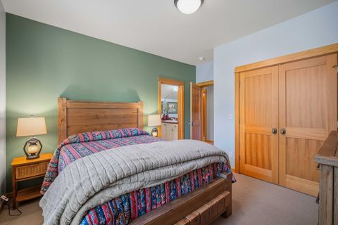 Tiny photo for 57129 Evergreen Loop #44, Sunriver, OR 97707 (MLS # 220221557)