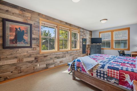 Tiny photo for 57129 Evergreen Loop #44, Sunriver, OR 97707 (MLS # 220221557)