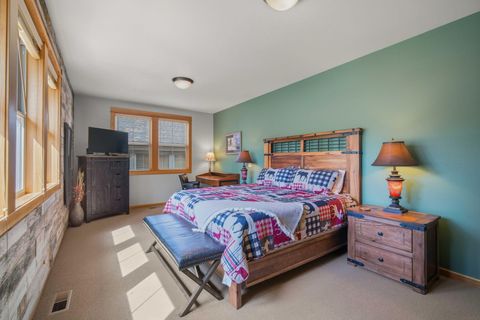Tiny photo for 57129 Evergreen Loop #44, Sunriver, OR 97707 (MLS # 220221557)