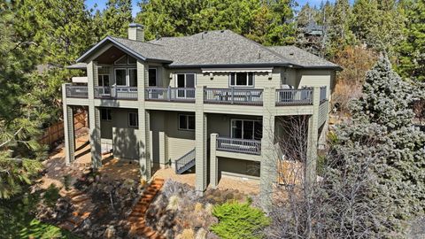 1989 NW Iowa Avenue Bend OR 97703