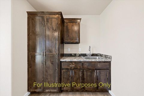 Tiny photo for 7871 Houston Loop, White City, OR 97503 (MLS # 220219856)