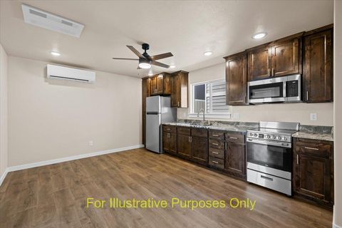 Photo of 7871 Houston Loop, White City, OR 97503 (MLS # 220219856)