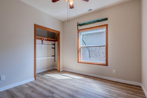 Tiny photo for 708 Isherwood Drive, Central Point, OR 97502 (MLS # 220219498)