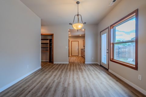 Tiny photo for 708 Isherwood Drive, Central Point, OR 97502 (MLS # 220219498)