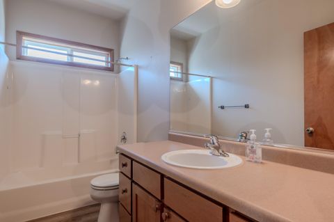 Tiny photo for 708 Isherwood Drive, Central Point, OR 97502 (MLS # 220219498)