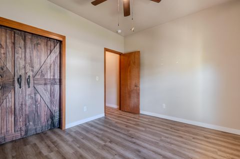 Tiny photo for 708 Isherwood Drive, Central Point, OR 97502 (MLS # 220219498)