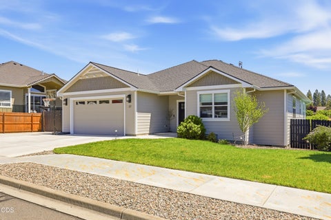 Tiny photo for 37 Terra Linda Court, Eagle Point, OR 97524 (MLS # 220223183)
