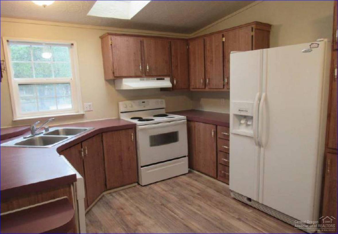 Pine Crest - Residential