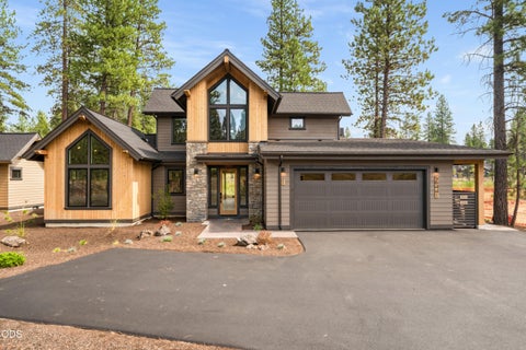 Photo of 56425 Elk Run Drive #29, Bend, OR 97707 (MLS # 220229224)
