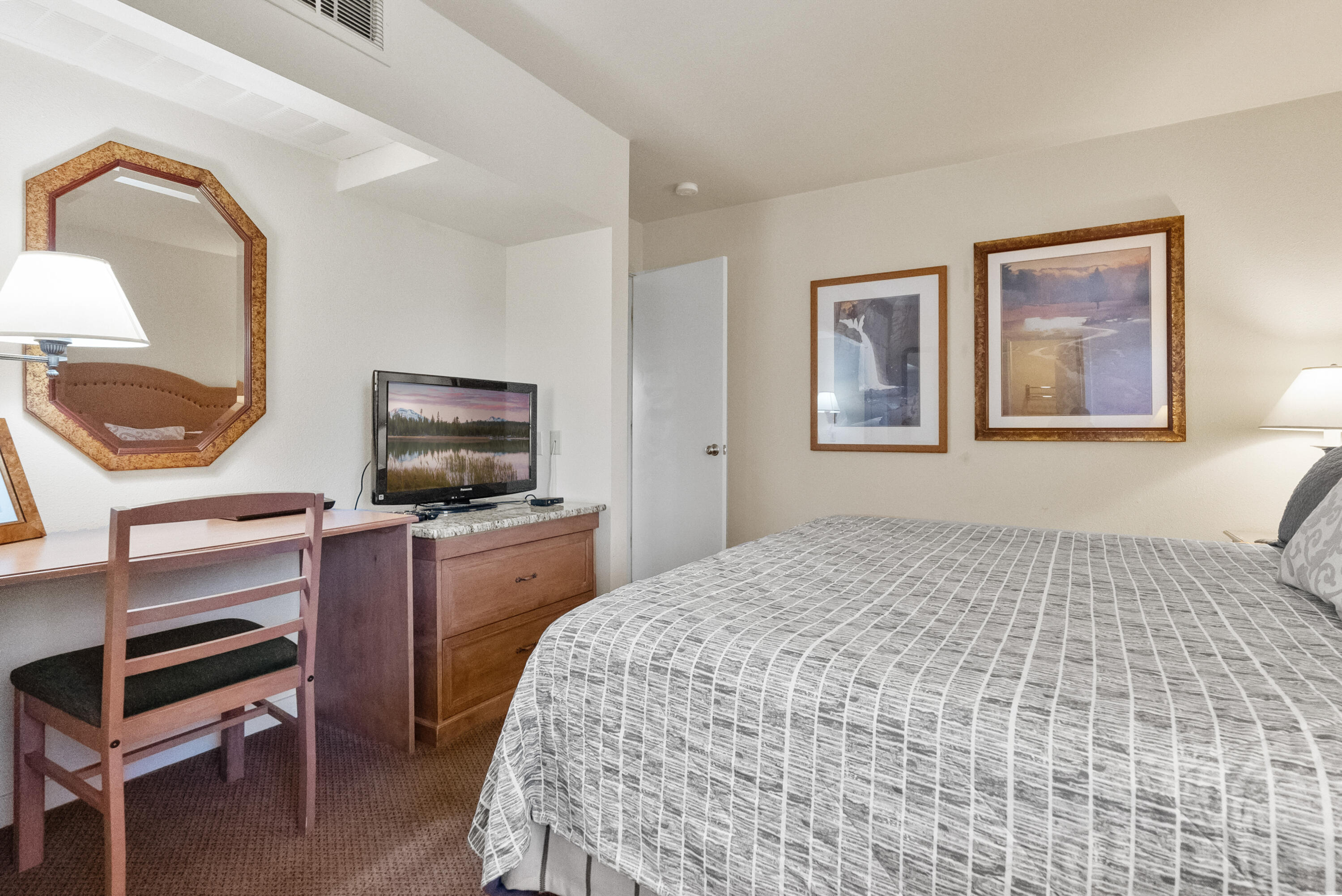 Inn Of The 7th - Residential