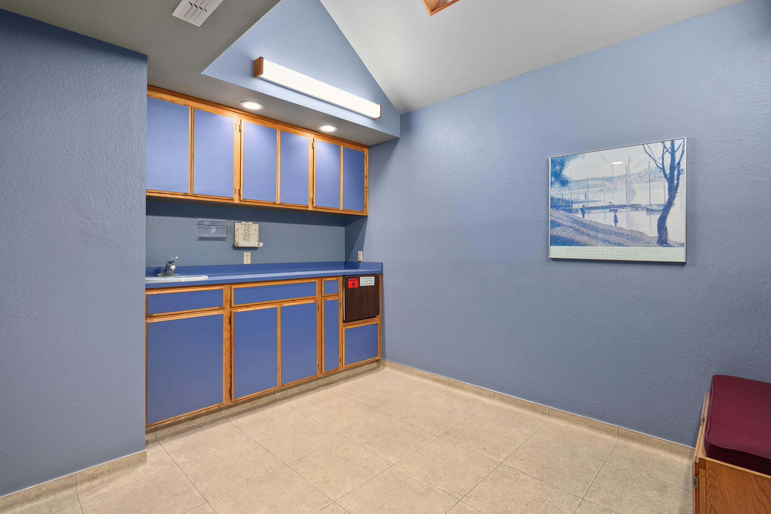 Bungalow Add Tog - Commercial Lease