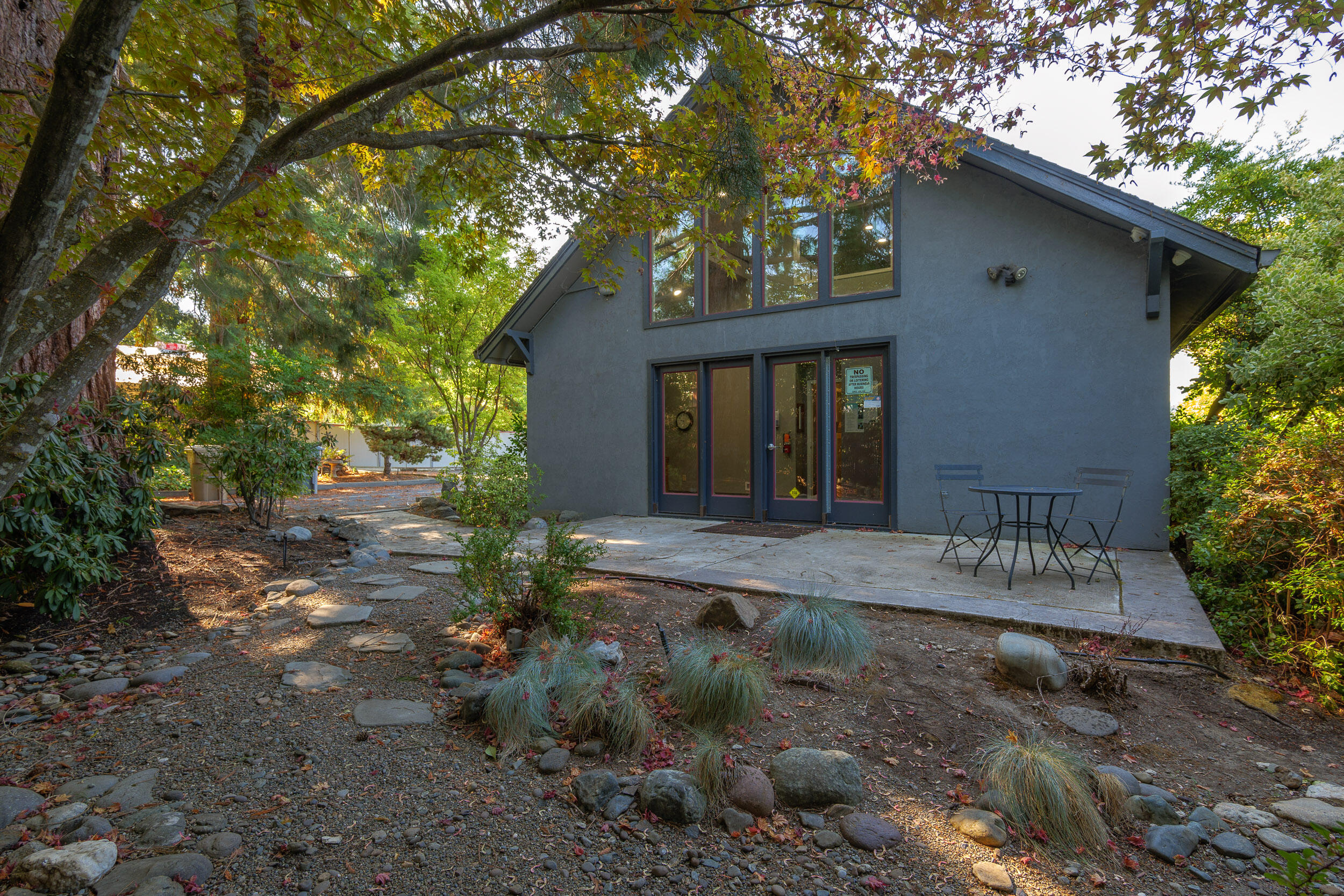 Bungalow Add Tog - Commercial Lease