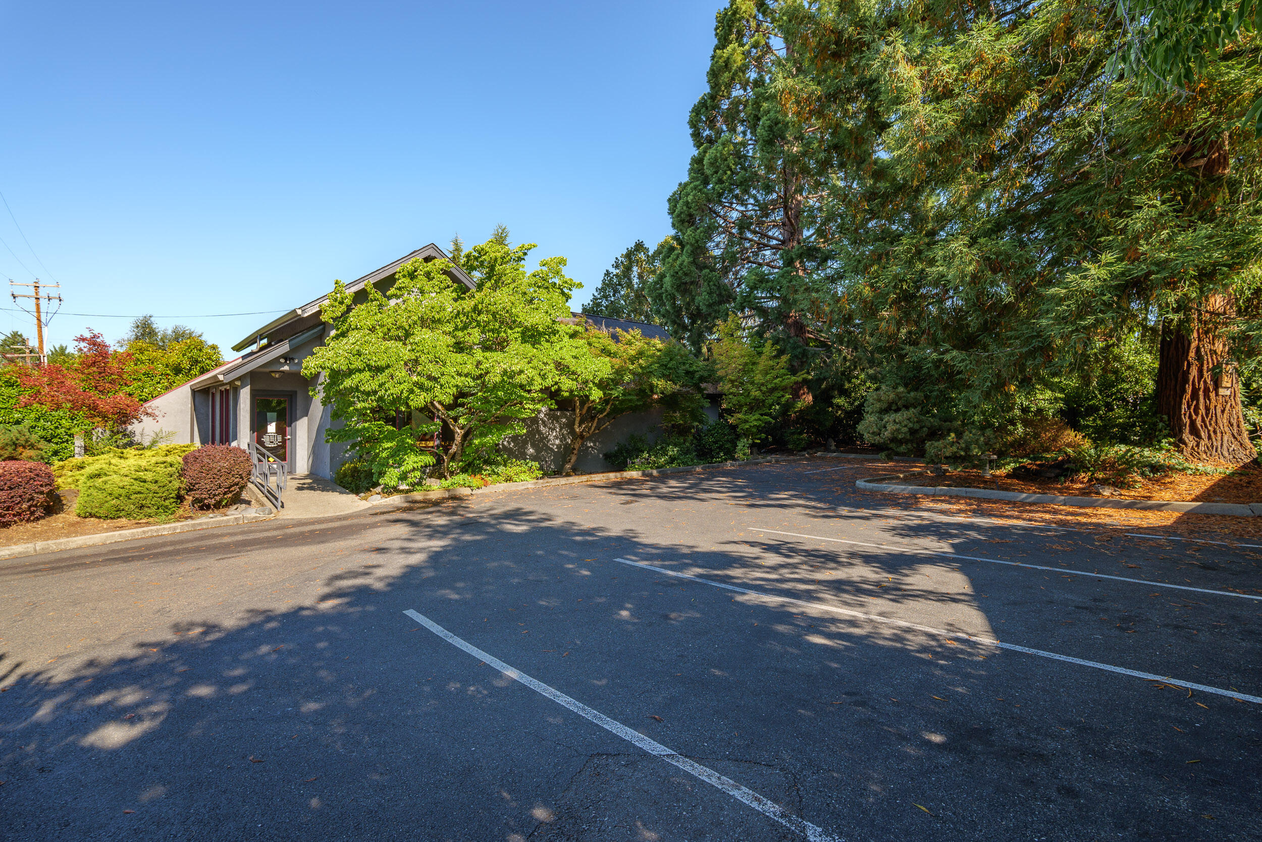 Bungalow Add Tog - Commercial Lease