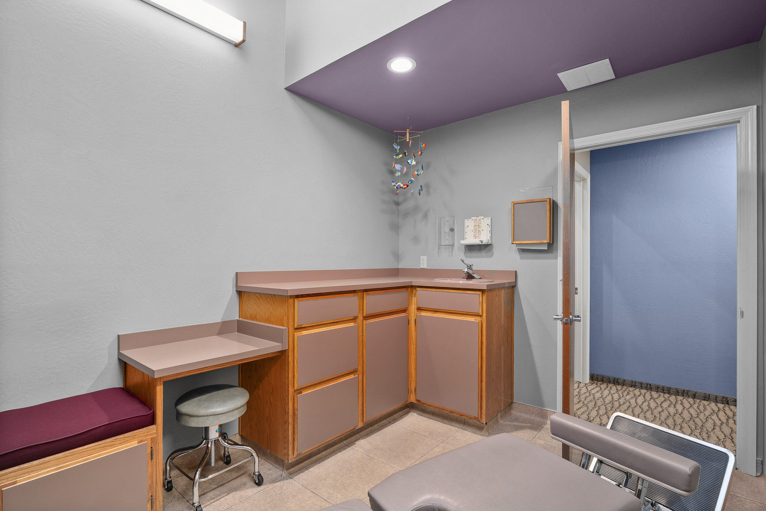 Bungalow Add Tog - Commercial Lease