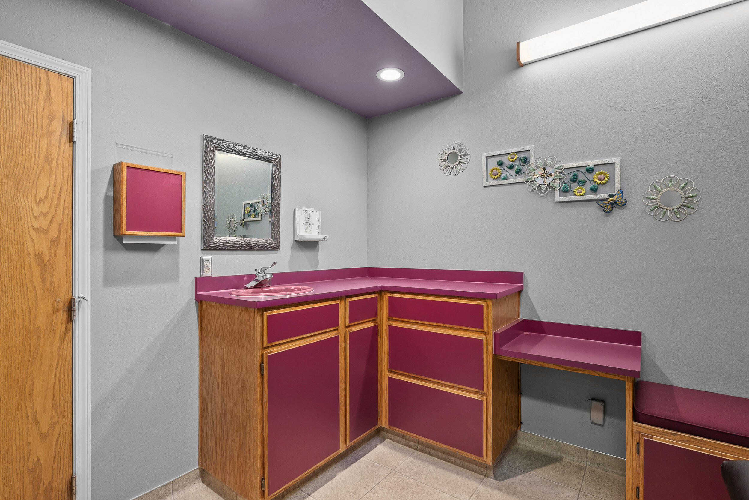 Bungalow Add Tog - Commercial Lease