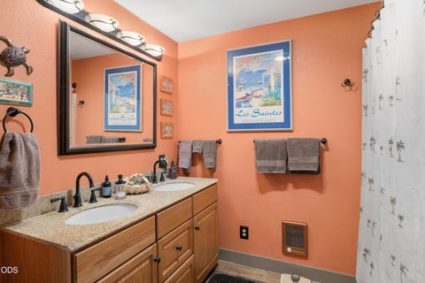 Tiny photo for 16191 Twin Drive, La Pine, OR 97739 (MLS # 220225480)