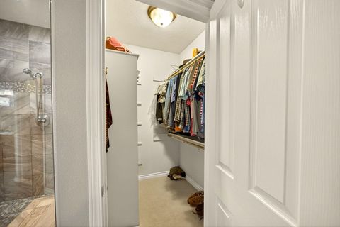 Tiny photo for 108 Oak Point Drive, Eagle Point, OR 97524 (MLS # 220210738)