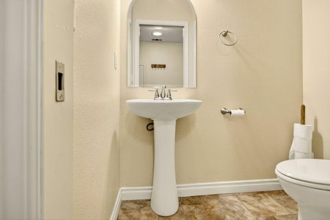 Tiny photo for 108 Oak Point Drive, Eagle Point, OR 97524 (MLS # 220210738)