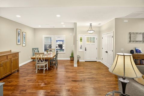 Tiny photo for 108 Oak Point Drive, Eagle Point, OR 97524 (MLS # 220210738)