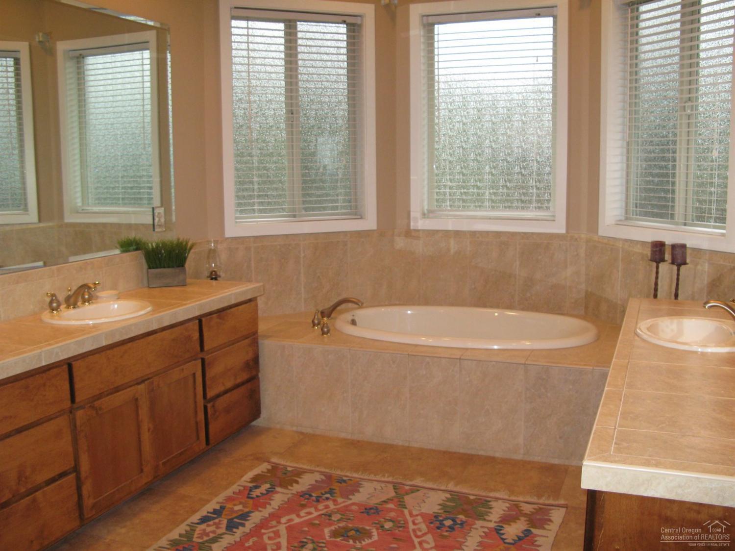 Awbrey Butte - Residential