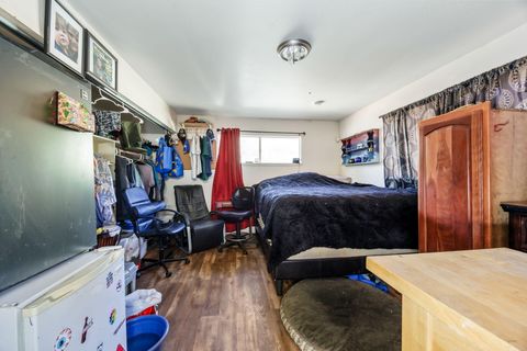 Tiny photo for 6534 Tunnel Loop Road, Grants Pass, OR 97526 (MLS # 220212517)