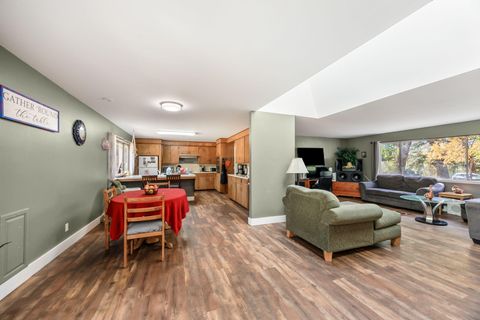 Tiny photo for 6534 Tunnel Loop Road, Grants Pass, OR 97526 (MLS # 220212517)