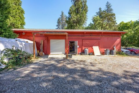 Tiny photo for 6534 Tunnel Loop Road, Grants Pass, OR 97526 (MLS # 220212517)