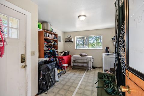 Tiny photo for 6534 Tunnel Loop Road, Grants Pass, OR 97526 (MLS # 220212517)