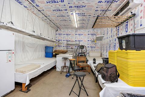 Tiny photo for 6534 Tunnel Loop Road, Grants Pass, OR 97526 (MLS # 220212517)