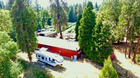 Tiny photo for 6534 Tunnel Loop Road, Grants Pass, OR 97526 (MLS # 220212517)