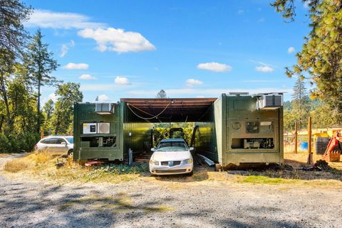 Tiny photo for 6534 Tunnel Loop Road, Grants Pass, OR 97526 (MLS # 220212517)