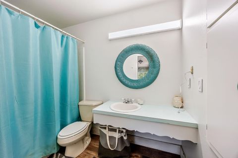 Tiny photo for 6534 Tunnel Loop Road, Grants Pass, OR 97526 (MLS # 220212517)