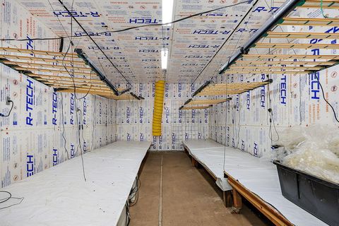 Tiny photo for 6534 Tunnel Loop Road, Grants Pass, OR 97526 (MLS # 220212517)