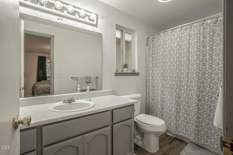 Tiny photo for 937 Fourth Avenue, Gold Hill, OR 97525 (MLS # 220223123)