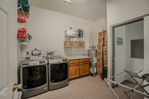 Tiny photo for 937 Fourth Avenue, Gold Hill, OR 97525 (MLS # 220223123)