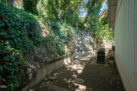 Tiny photo for 937 Fourth Avenue, Gold Hill, OR 97525 (MLS # 220223123)