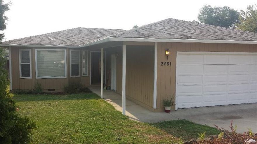 Lovely updated Home in East Medford! Situated in a peaceful Cul-De-Sac, but close to Shopping, Restaurants and other Amenities. Brand new exterior paint. Brand new carpet, new vinyl wood patterned floors in kitchen and dining area. Big back yard and patio for entertaining. A must tour!