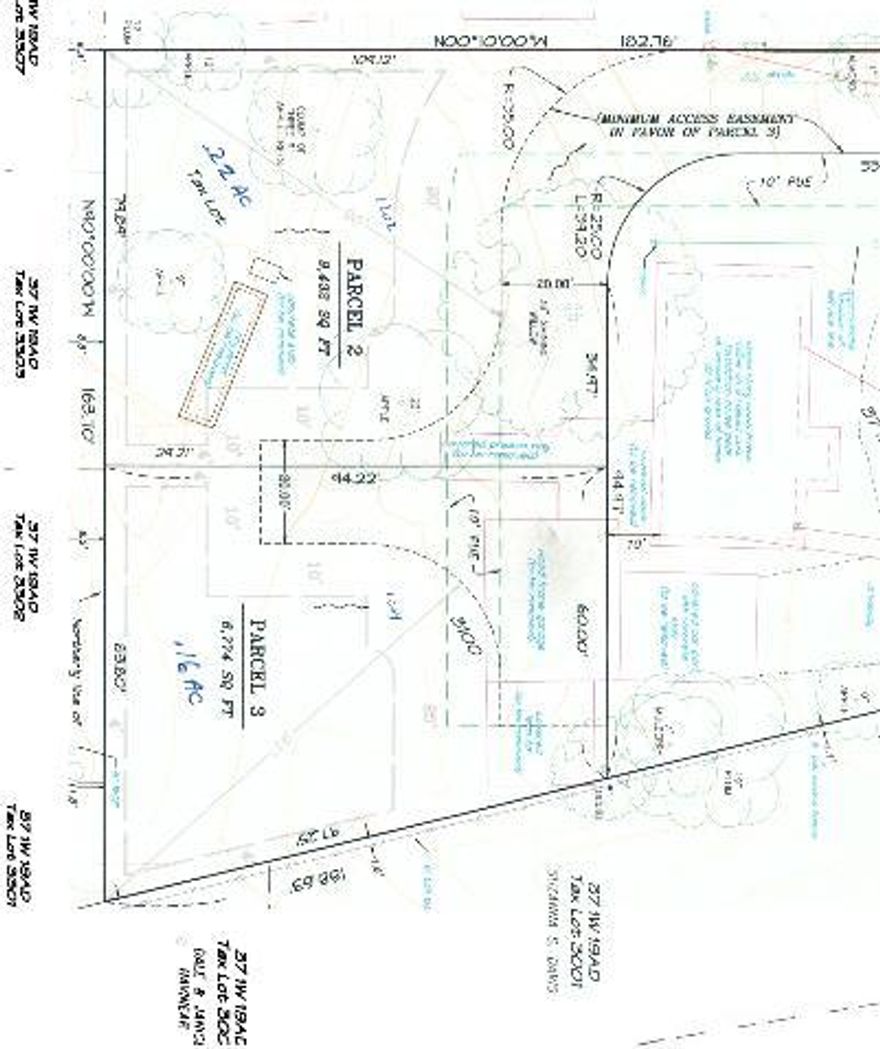 New East Medford lot! Nicely located .16 acre lot with paved driveway and public utilities to be installed by mid-April. Convenient location close to shopping & hospital. This lot neighbors 1202 woodrow which is also available. Possibility to build new home and ADU! Nice fruit trees on property.