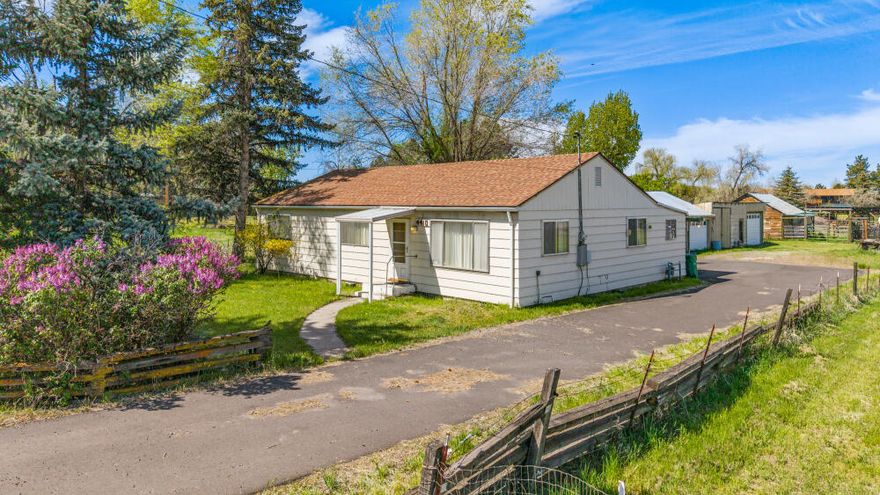 This little Ranch Property 1454 sf on 1.17 acres is close to Town. W/Pasture, Stock Barn, 2 Paddocks, Small Hay Barn, Hobby Shop, 2 Car detached Garage. Home has been vacant for the past 4 yrs, the home will need some TLC but inside of home is pleasant and in good condition. Well & Septic are in question and will need to be inspected.
PROPERTY BEING SOLD AS IS