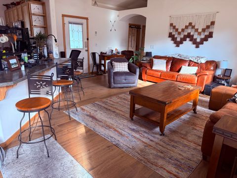 Tiny photo for 16691 Oakridge Place, La Pine, OR 97739 (MLS # 220213055)