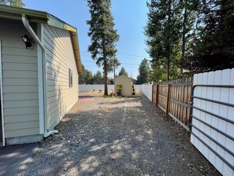 Tiny photo for 16691 Oakridge Place, La Pine, OR 97739 (MLS # 220213055)