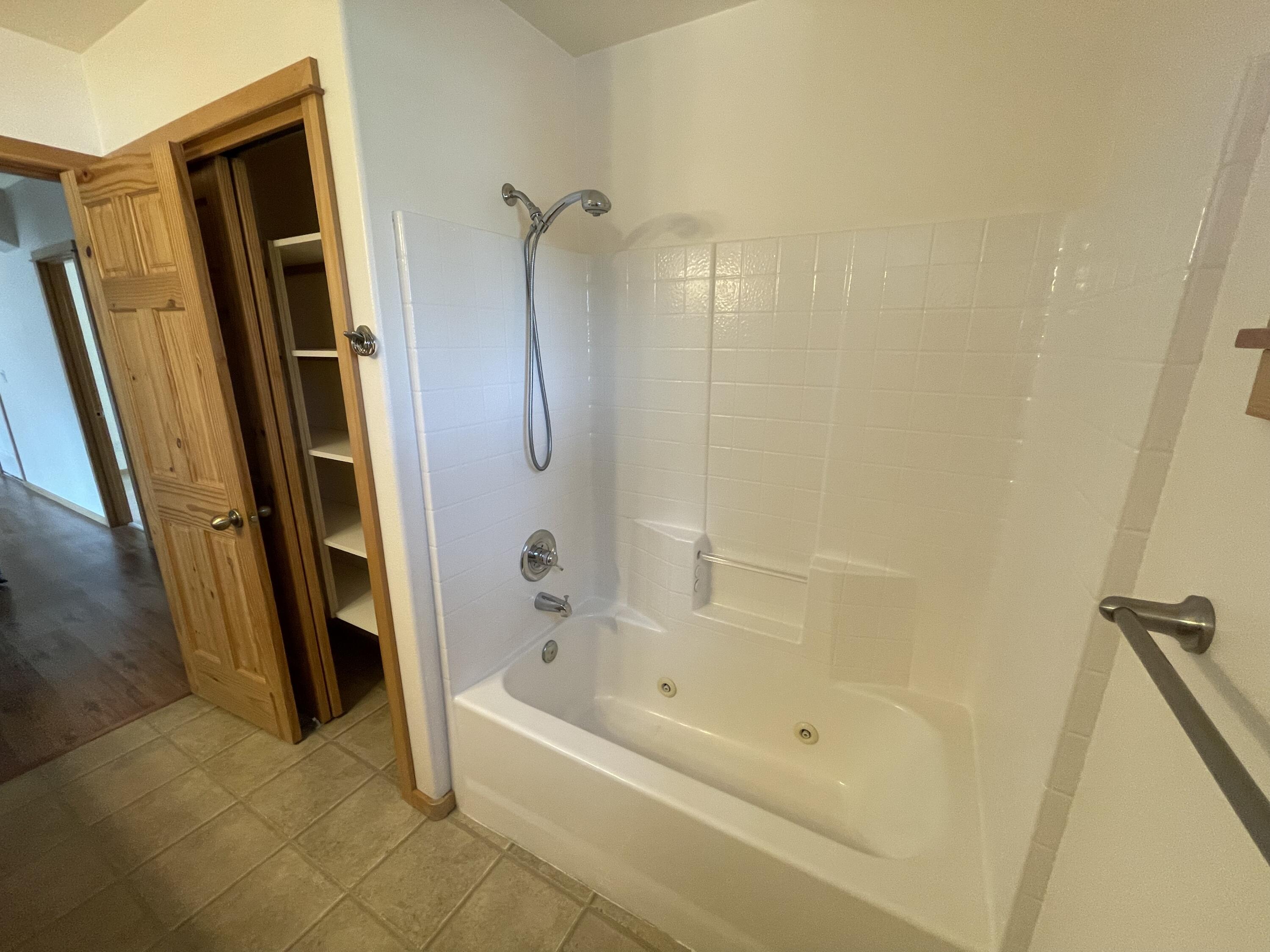 R&W Estates - Residential